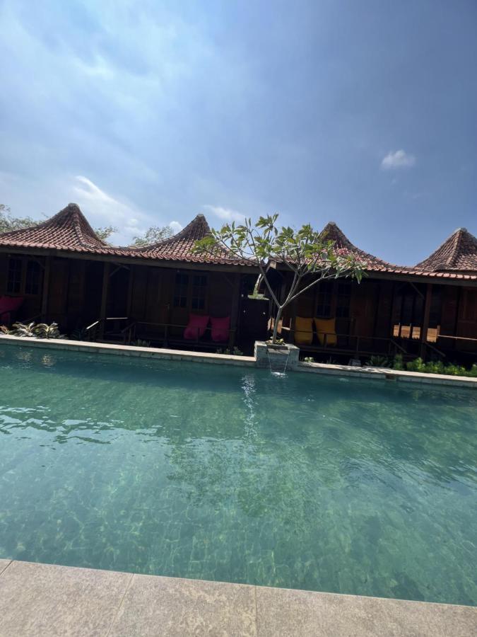 Point Of View Hotel & Resort Majalengka Luaran gambar