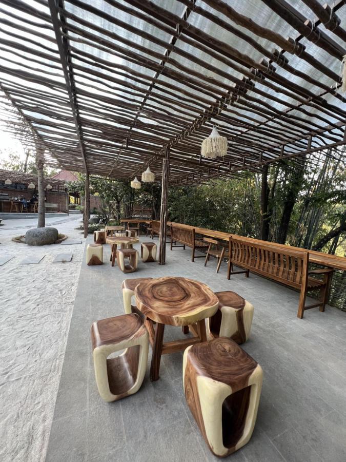 Point Of View Hotel & Resort Majalengka Luaran gambar