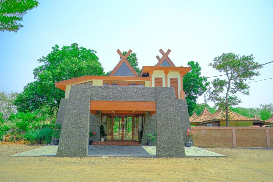 Point Of View Hotel & Resort Majalengka Luaran gambar